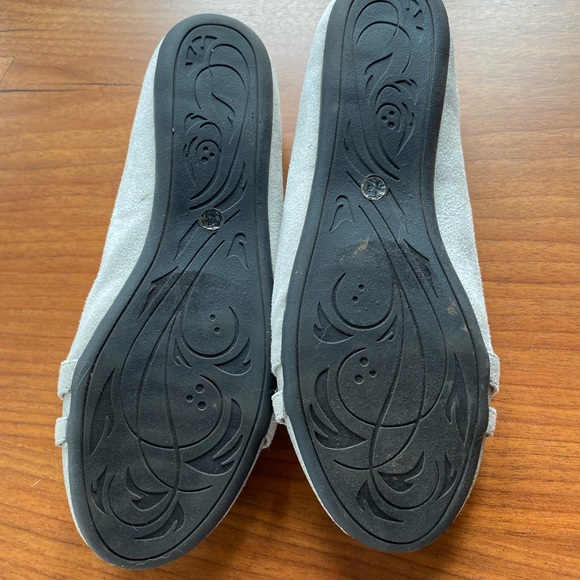 Bellini Gray/ silver Flats in 8.5 Wide - Picture 3 of 5